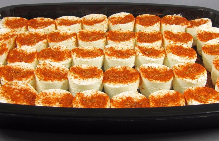 Tomini Piemontesi a l&#39;Huile Aux Piments (fromage de vache)